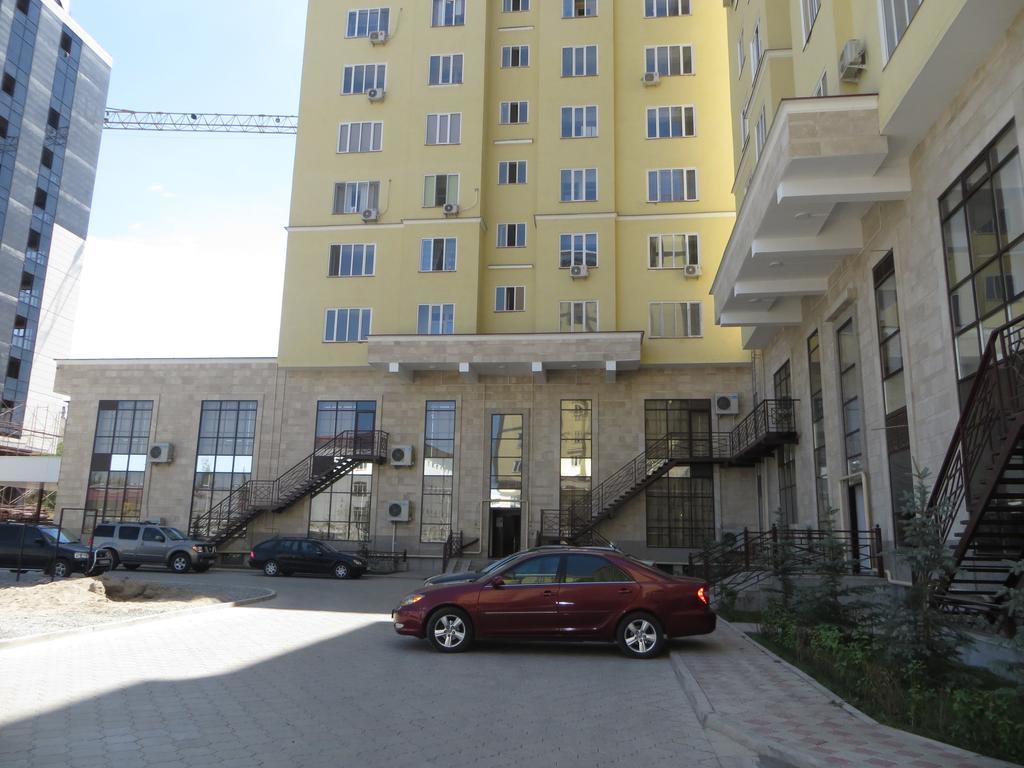 Maximus Apartament Bishkek Exterior foto